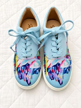 Six Hundred Four Artist Bear Print Canvas Sneakers NWOT Women’s 5.5